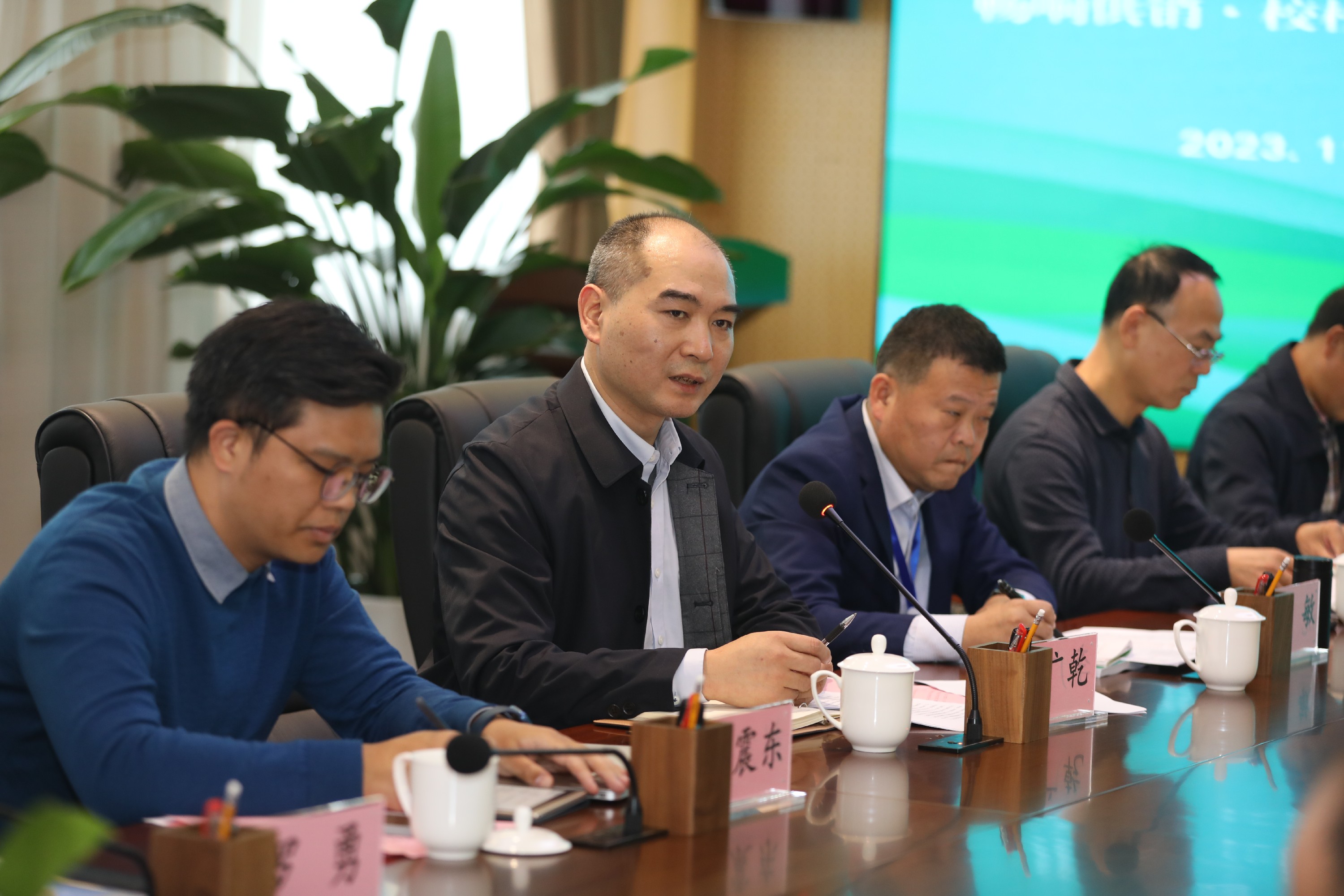 信息楼座谈会5.jpg
