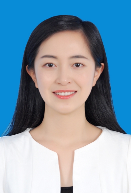 教育科学系教务员  黄云