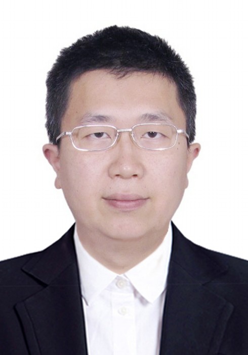 教育科学系党总支副书记 罗旭