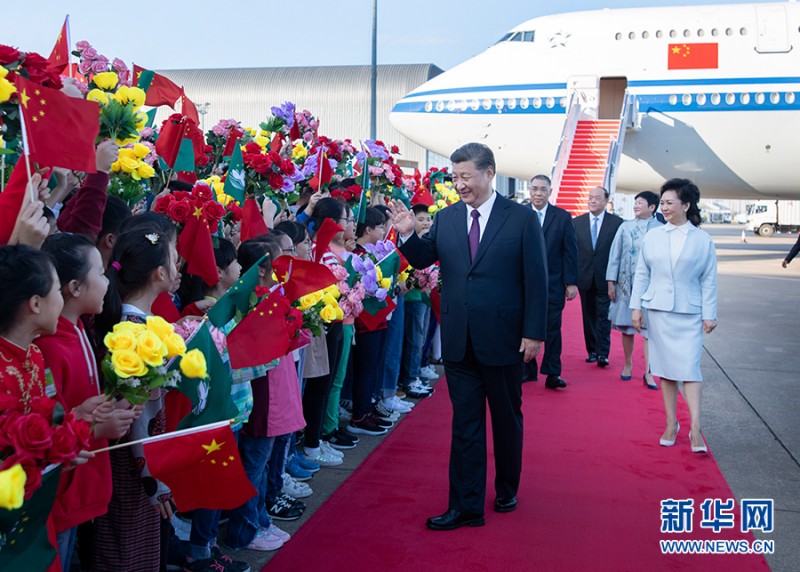 习近平抵达澳门 将出席庆祝澳门回归祖国20周年大会暨澳门特别行政区第五届政府就职典礼并对澳门进行视察(图文)